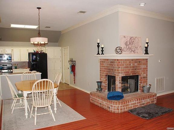 5th image of 2112 Middle Creek Blvd
