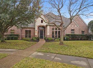 8946 Stratford Dr, North Richland Hills, TX 76182