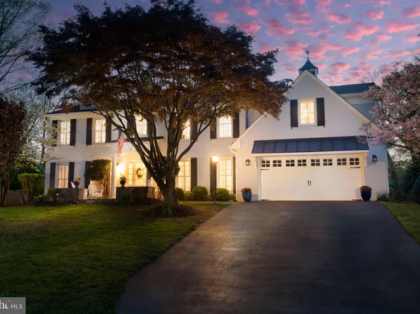 2230 Abbotsford Dr, Vienna, VA 22181