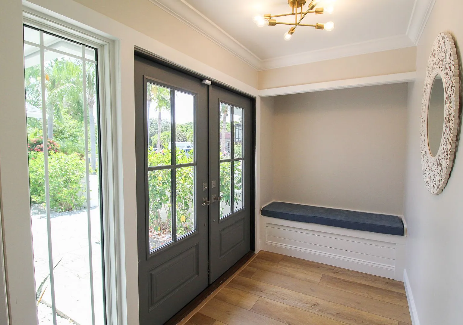 Luxury Annual Rental with Resort-Style Pool on Longboat Key — Photo 4