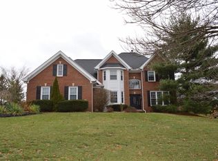 7696 Legendary Ln, West Chester, OH 45069