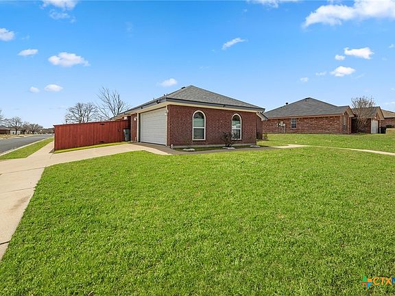 2nd image of 4210 Windwood Dr