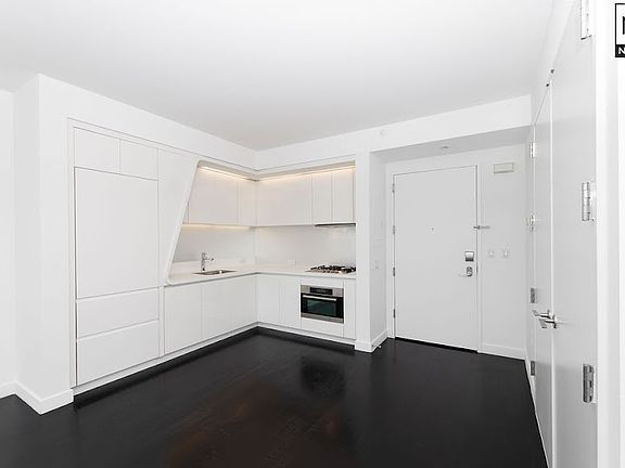 5th image of 123 Washington St APT 41G