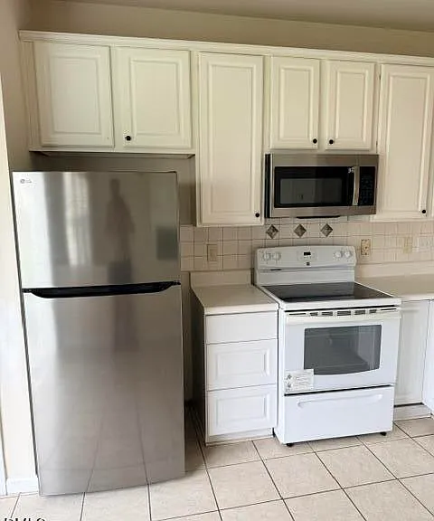 204 Caraleigh Ct — Photo 10
