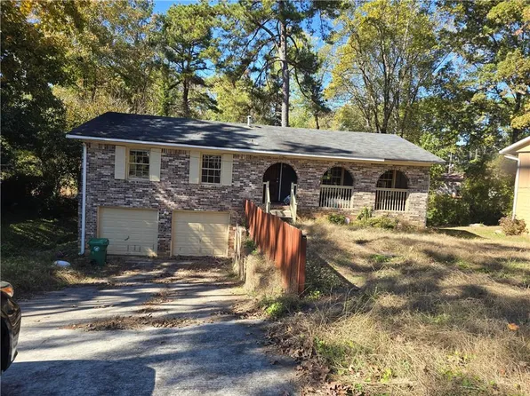 2347 Greenway Dr, Decatur, GA 30035