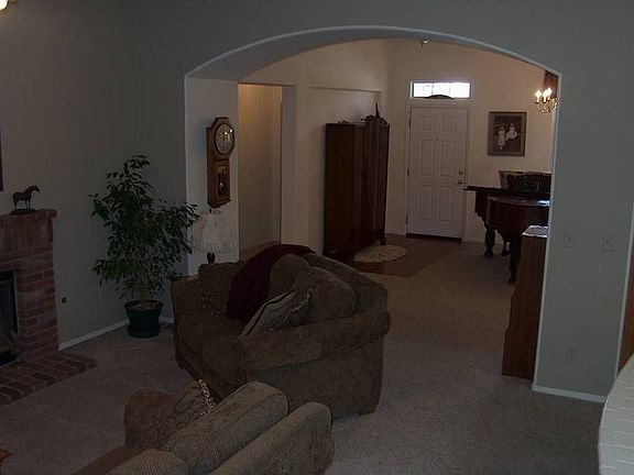 4th image of 911 W Sandstone Ct