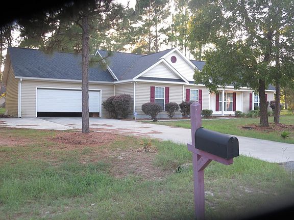 2nd image of 510 Carriage Ln