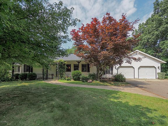 18495 9 1-2 Mile Rd-101