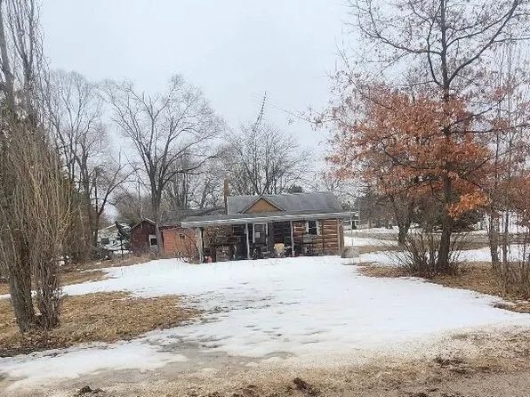 201 E 5th St, Mio, MI 48647