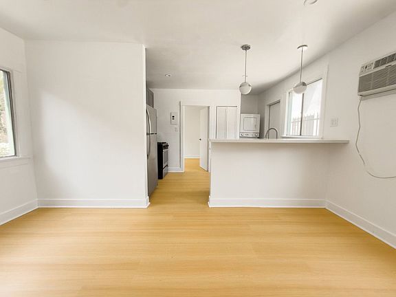 3rd image of 4730 Saint Charles Pl #1/8A