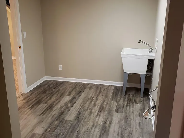 824 Horns Corners Rd — Photo 27