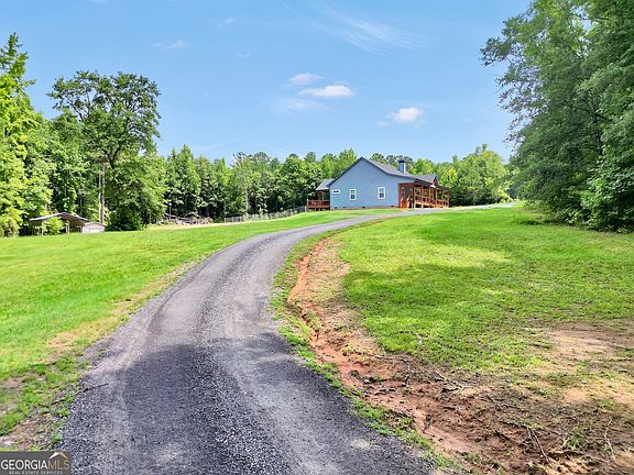 5th image of 590 Brookwood Dr