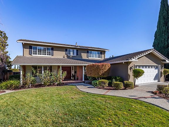 2nd image of 5854 Antigua Dr