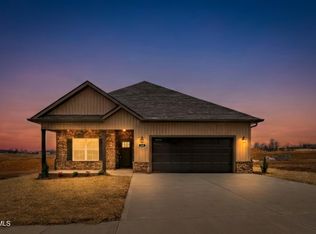 625 Cherry Marie Dr, Jonesborough, TN 37659