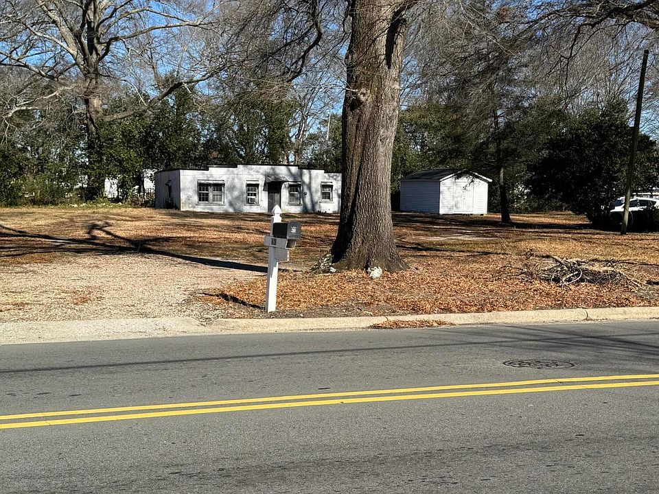 2nd image of 3941 Wendell Blvd #2