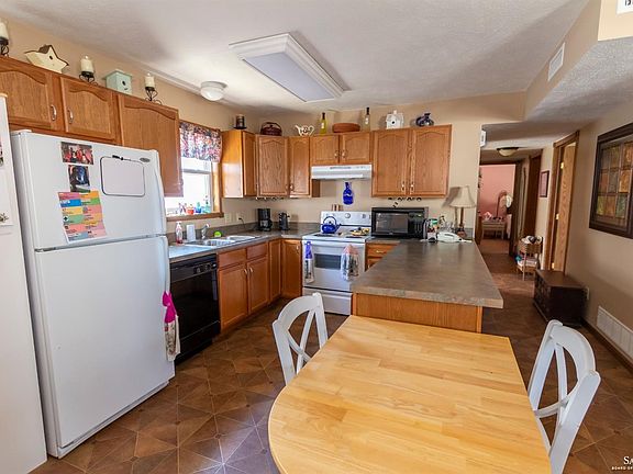 5th image of 903 N 10th St