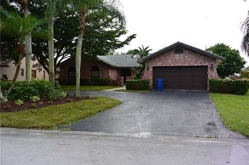 1st image of 11160 SW 1st St