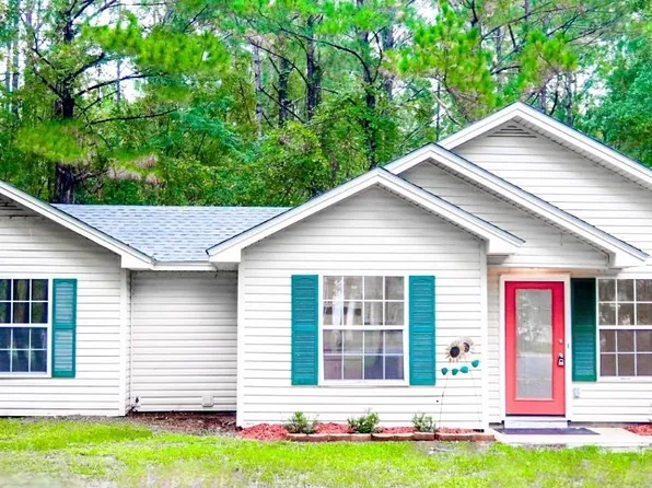 1749 Redfish Dr SE, Darien, GA 31305