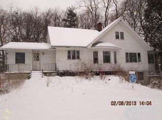 985 W Clarkston Rd, Lake Orion, MI 48362