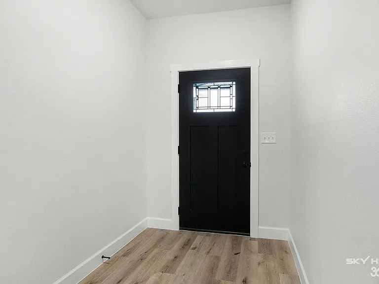 187 Main St — Photo 5