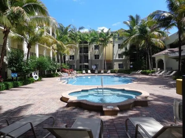 4 Renaissance Way #201, Boynton Beach, FL 33426