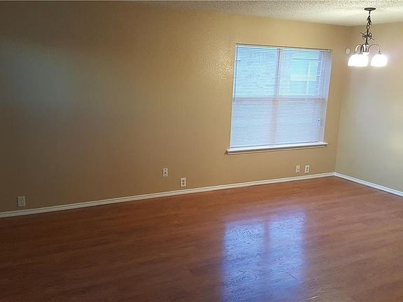 4th image of 7017 Baybridge Dr