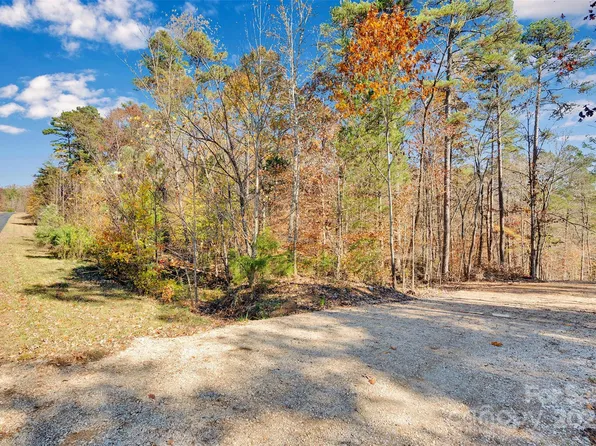 1470 Trotter Cir, Mount Pleasant, NC 28124