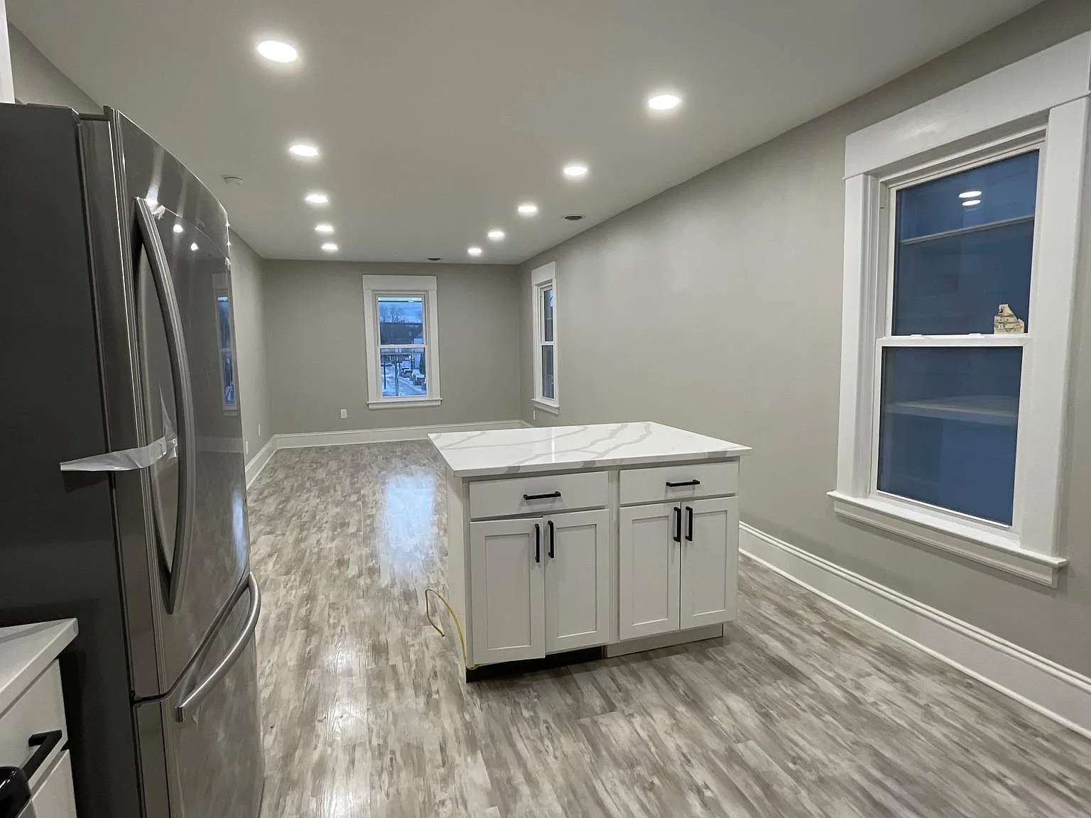 3 bed, 1800 sqft, $1,999 — Photo 2