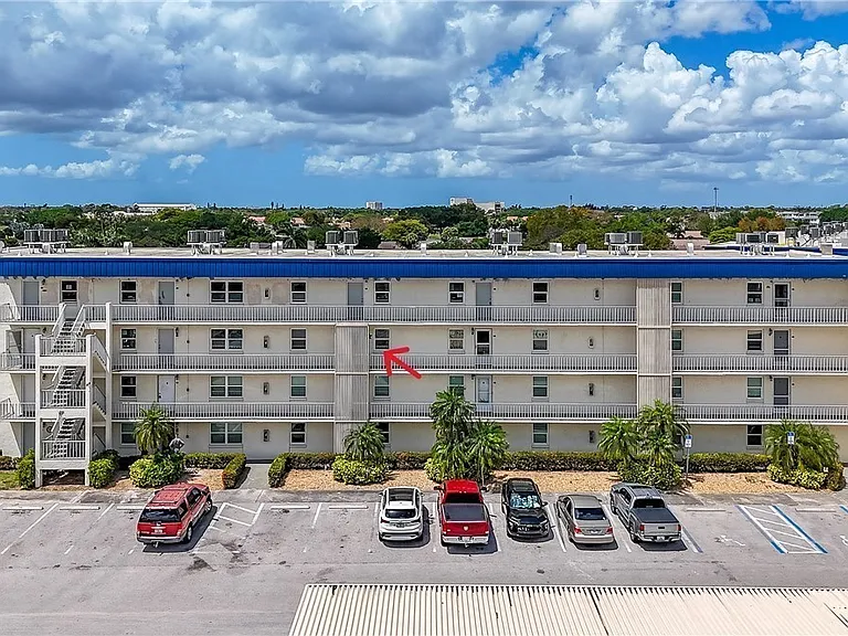 6220 Augusta Dr #309 — Photo 1