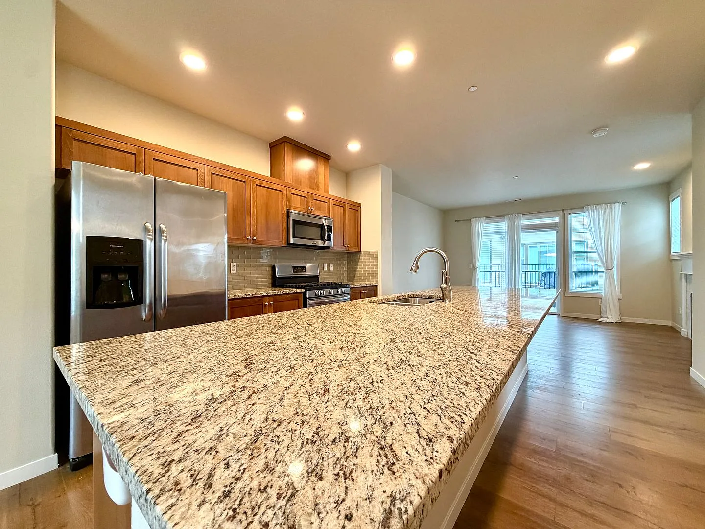 Beautiful Wilsonville Townhouse in Immaculate Tonquin Woods at Villebois Neighborhood! Many Parks... — Photo 3