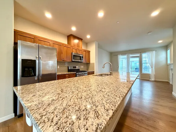 28521 SW Orleans Ave, Wilsonville, OR 97070