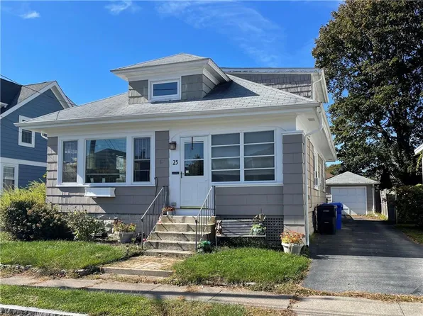 25 Elinora St E, Riverside, RI 02915