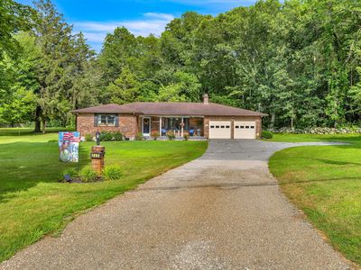 449 Mohegan Avenue Parkway, Quaker Hill, CT, 06375