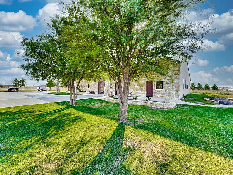 6207 N County Road 1244 — Photo 45