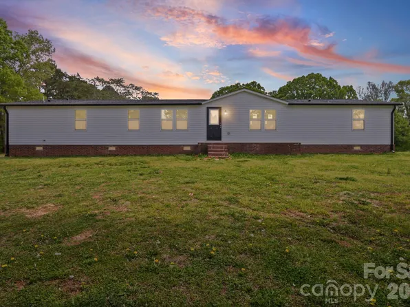 8592 Amanda Ln, Norwood, NC 28128