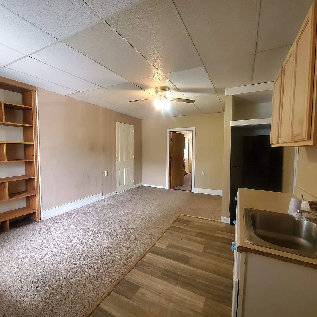 320 Washington St — Photo 3