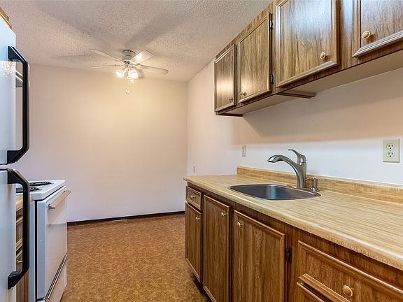 3rd image of 280 Alder Dr #207