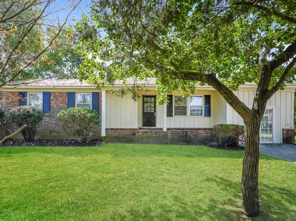 2600 Larkspur Dr
