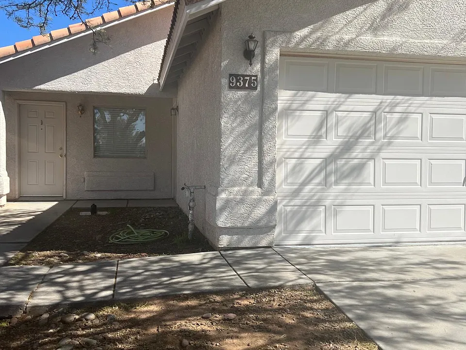 9375 E Yogo Sapphire Ln