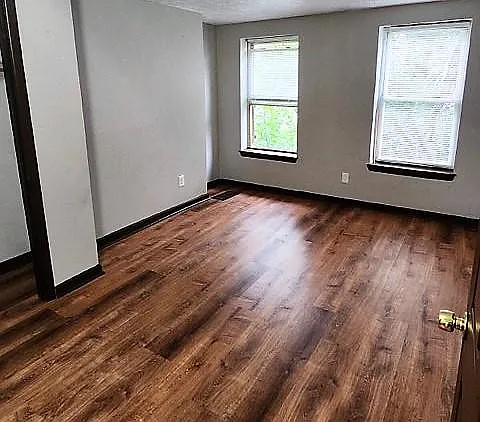 1421 Hamlin St #1421 — Photo 9