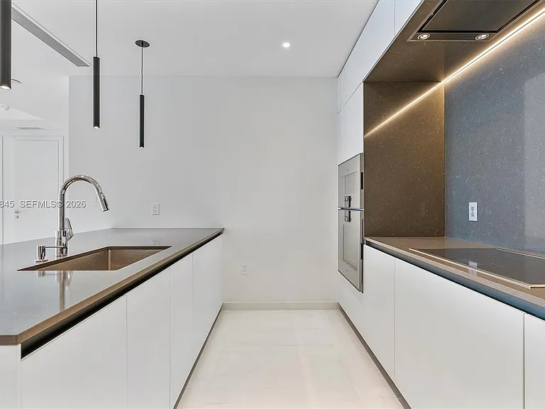 300 Biscayne Boulevard Way #803 — Photo 27