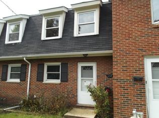 112 S Hale Ave, Bartlett, IL 60103