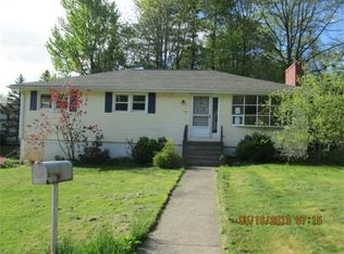 1 Hemlock Dr, Millbury, MA 01527