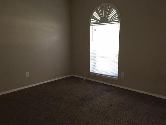 2nd image of 2312 Richmond Dr