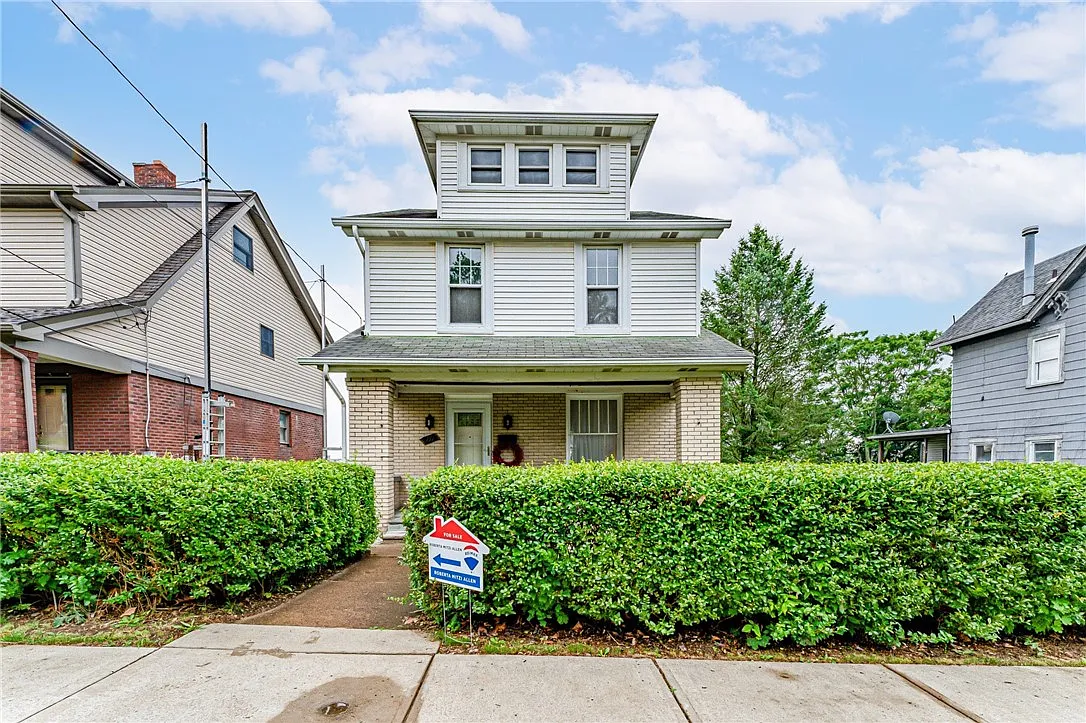 171 Meridan St photo 1