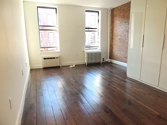 Rented by J Misrahi Realty Corp | media 3