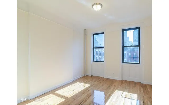 Rented by Douglas Elliman | media 22