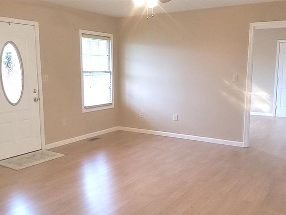 5th image of 121 Stone Creek Dr