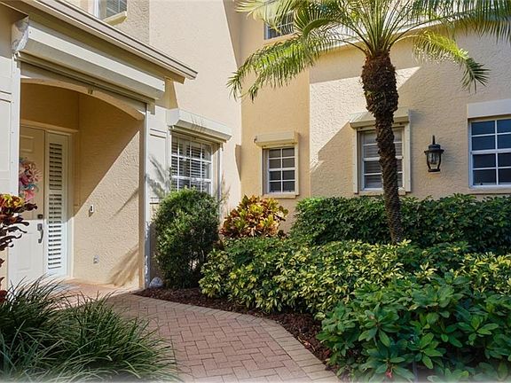 4th image of 693 Vintage Reserve CIR #16A