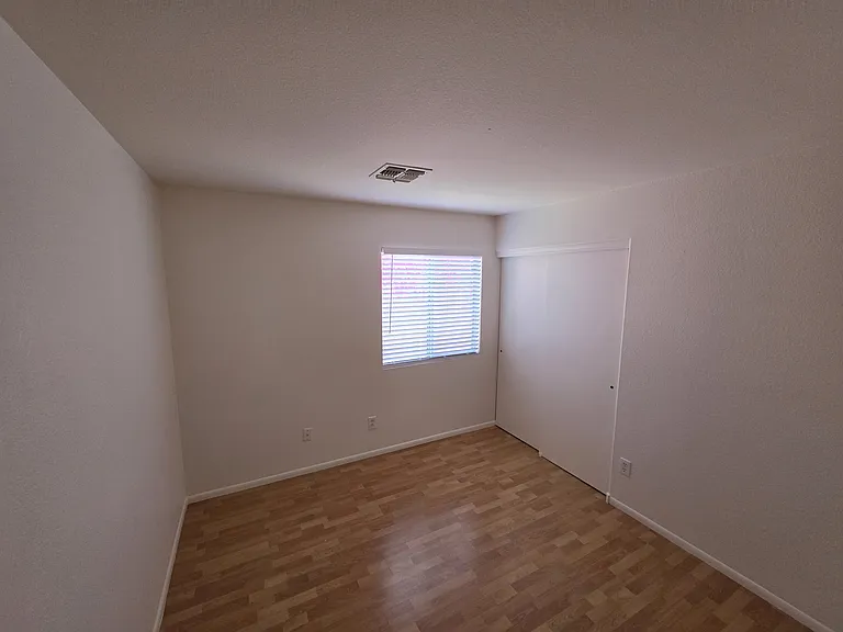 2486 E Winchester Pl — Photo 16